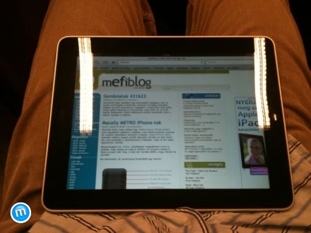 Az ölemben az iPad, rajta meg a mefiblog